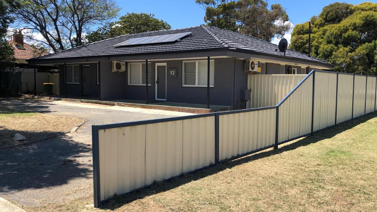Maddington House Unit A Villa Perth Exterior photo